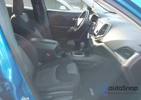 2018 Jeep Cherokee Latitude Fwd z USA, uszkodzony, nr VIN 1C4PJLCB9JD542931